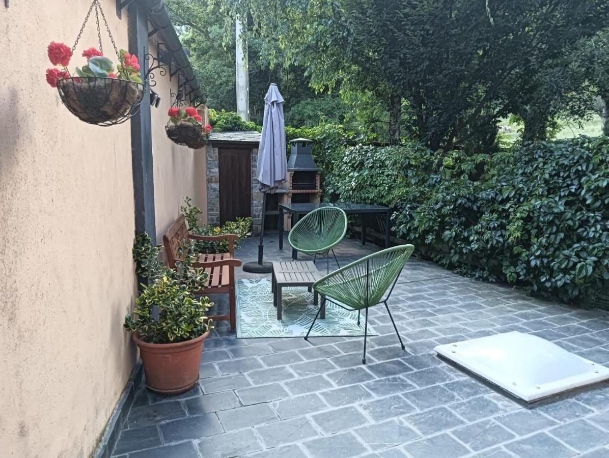 Vila Adosado Con Gran Terraza Villanova Exteriér fotografie